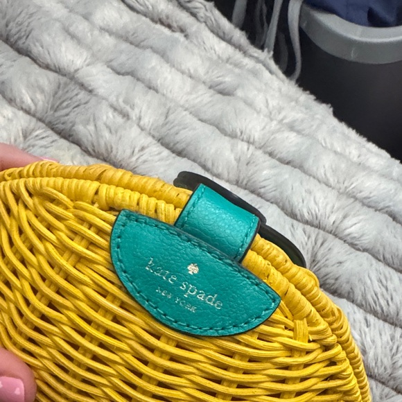 Kate Spade Picnic Perfect Lemon Crossbody Wicker & Leather Bag Yellow NEW - Picture 4 of 6